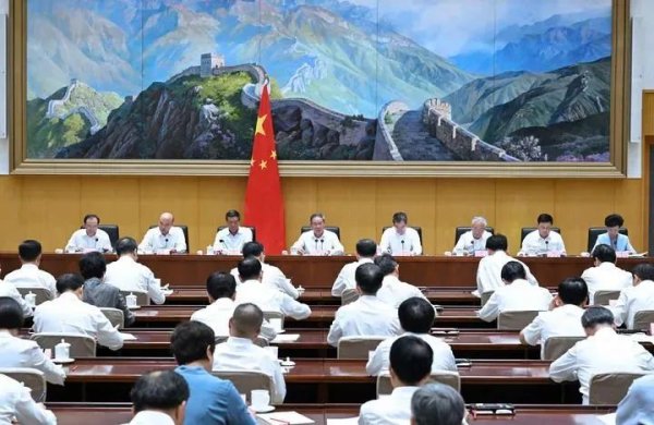 牛达人 李强：加力扩大有效投资，发挥重大工程引领带动作用！